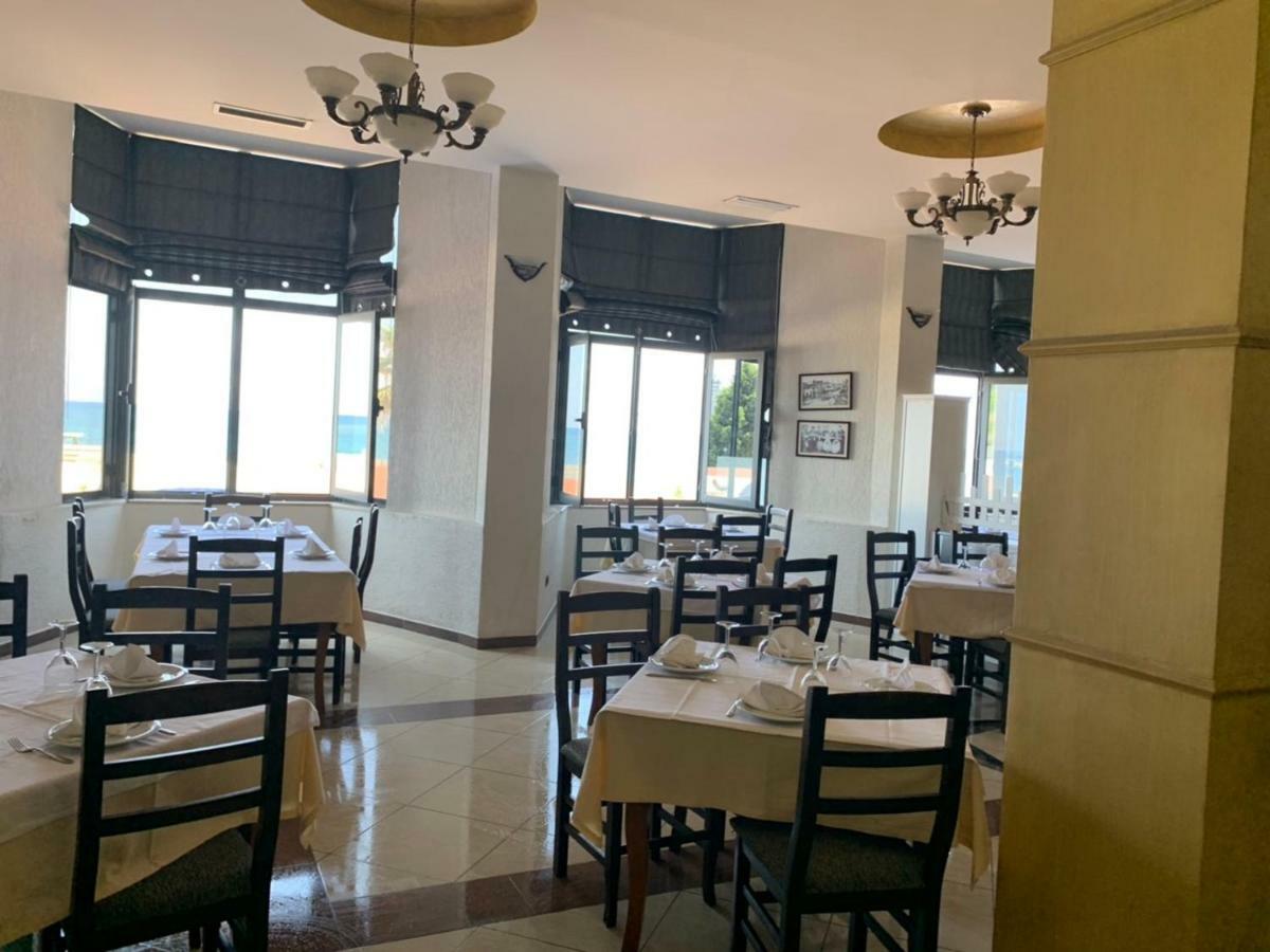 Hotel Ferrara Durres Exterior photo