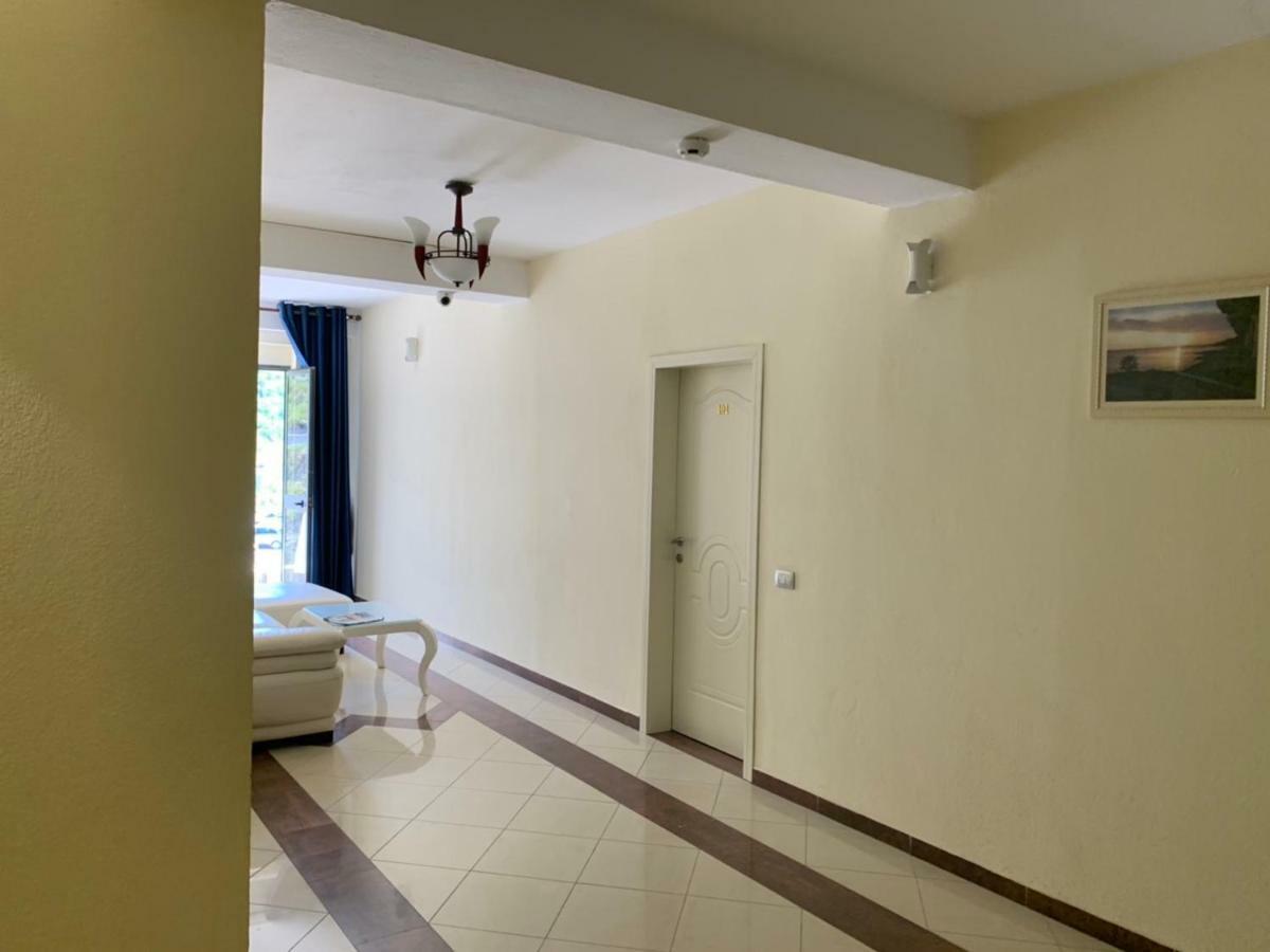 Hotel Ferrara Durres Exterior photo