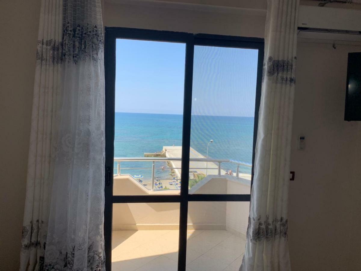Hotel Ferrara Durres Exterior photo